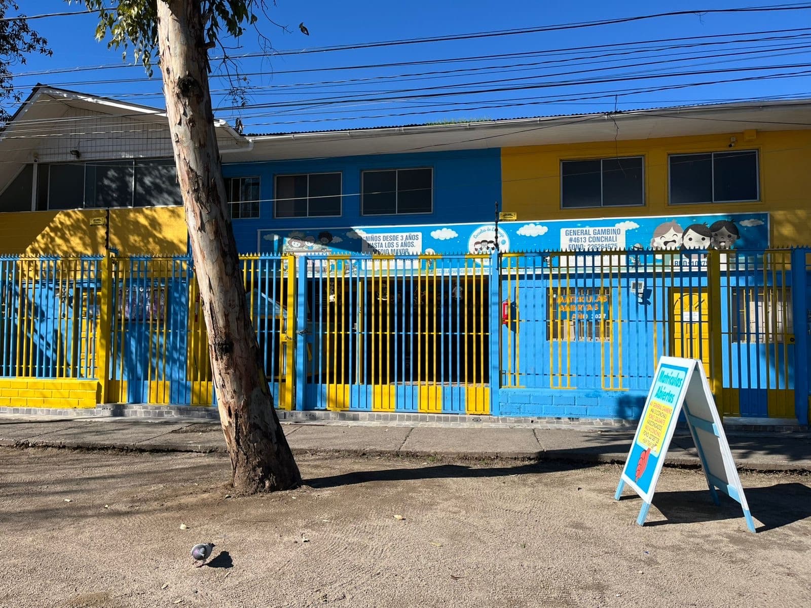 Vista frontal exterior de la sede General Gambino